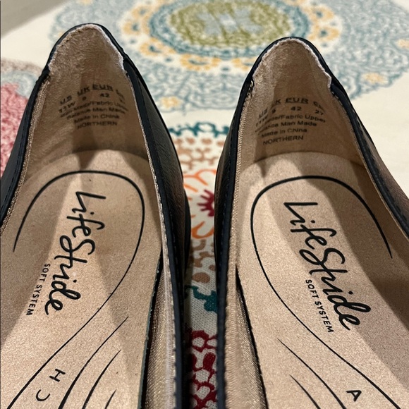 Life Stride Northern Soft System Active Arch Black Flats size 11 W - Picture 3 of 8